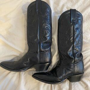 Dan Post Black Leather Women’s Cowboy Boots!🖤 used but good condition!!